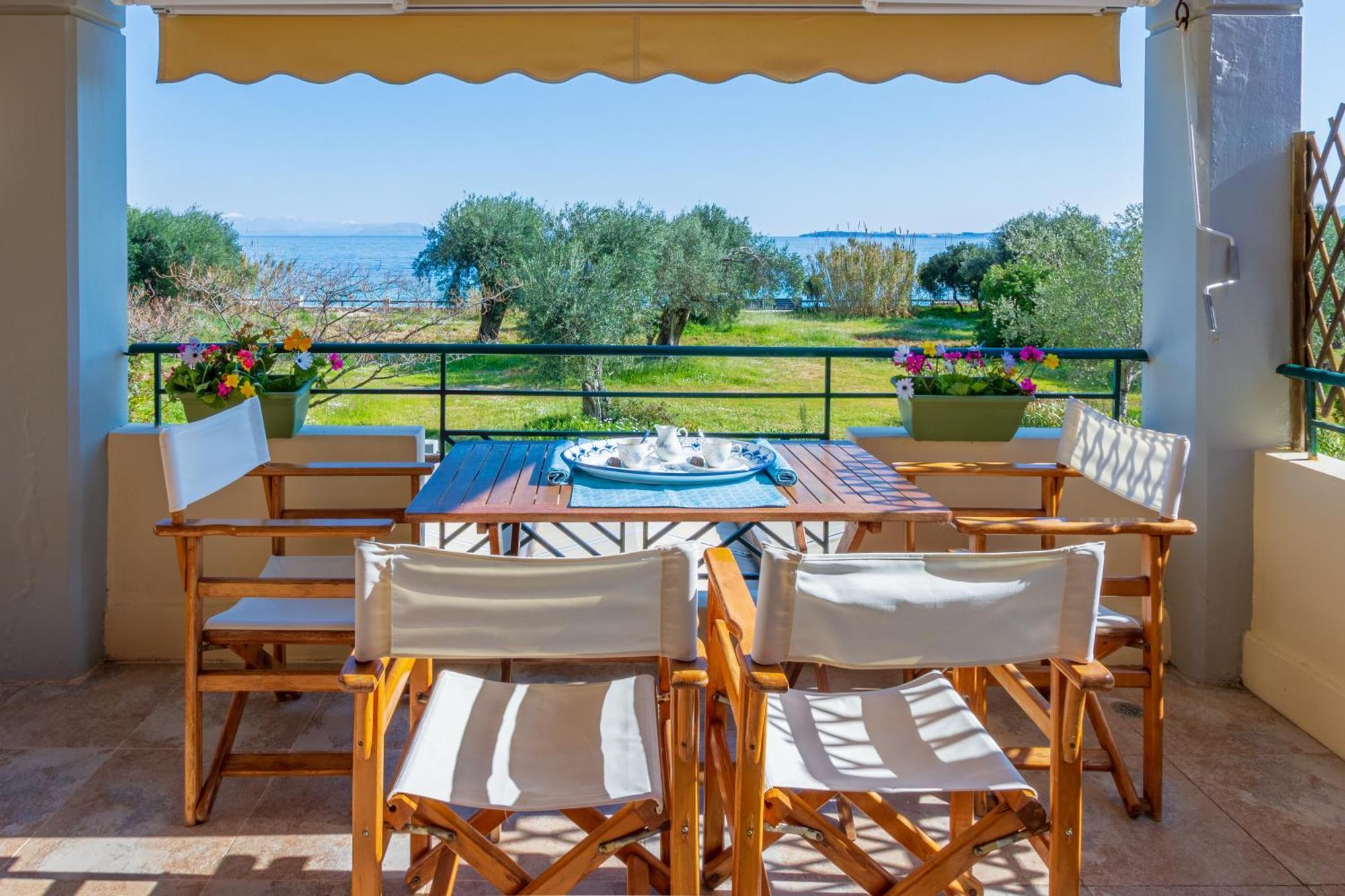 Barbati Seafront Luxury Suites エクステリア 写真